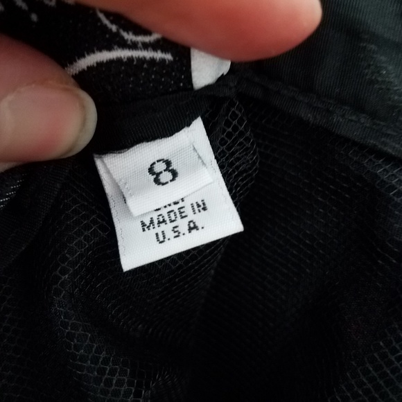 Farinae collections black full skirt floral design - Picture 8 of 8